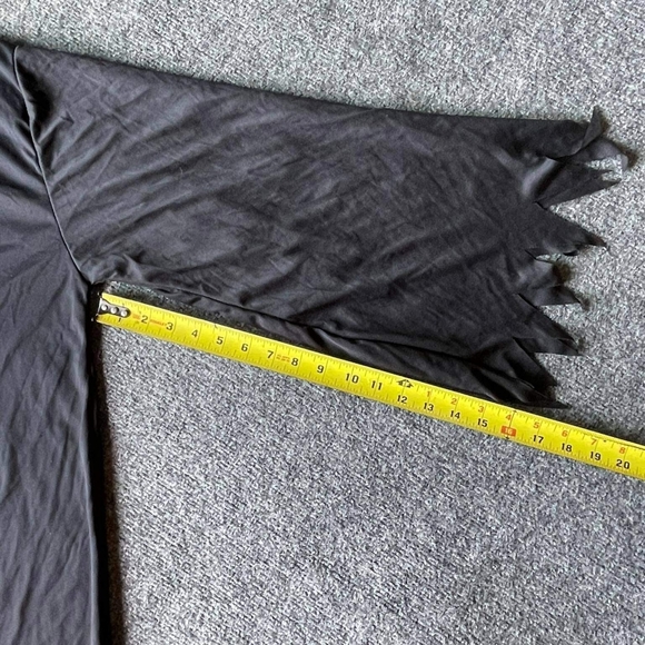 Grim Reaper Black Halloween Robe with plastic Sythe one size - Picture 9 of 16